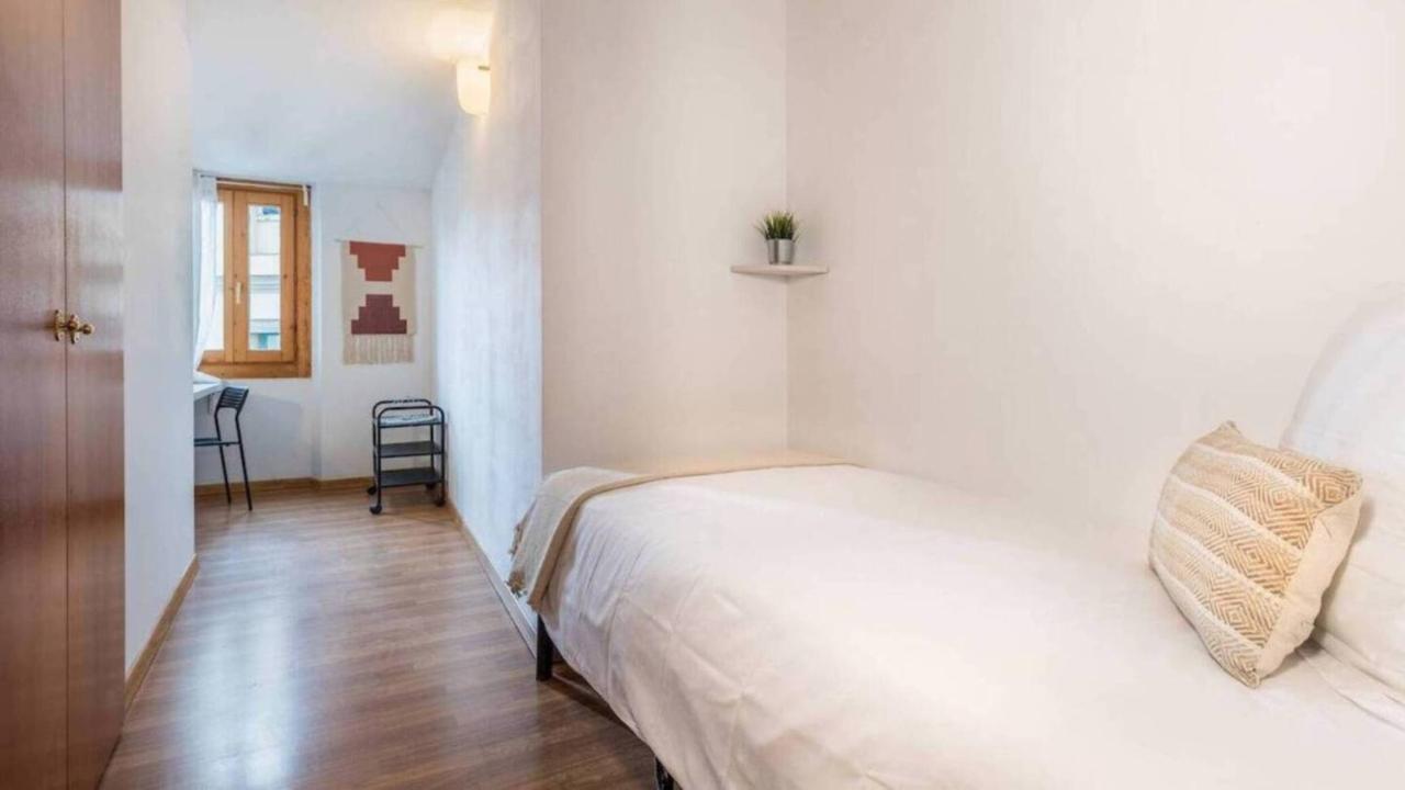 32ara1086 - Newly Refurbished 3br Flat 2