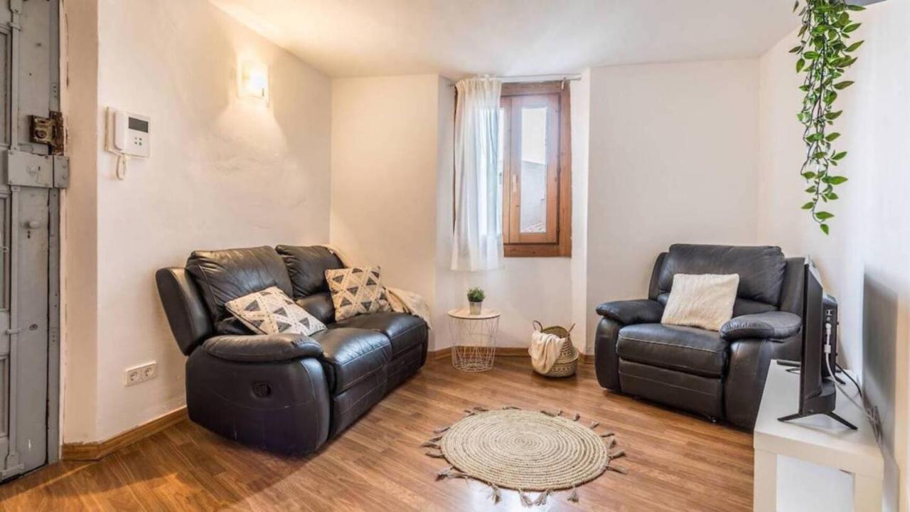 32ara1086 - Newly Refurbished 3br Flat 1