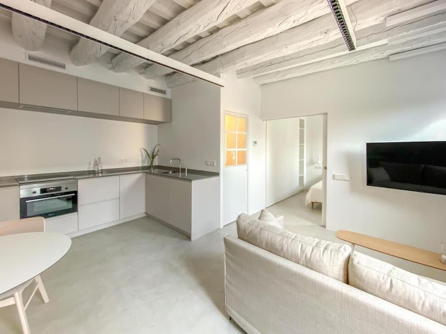 Lively 1 Bdr Apartment with Private Terrace Born (Adults Only) 1