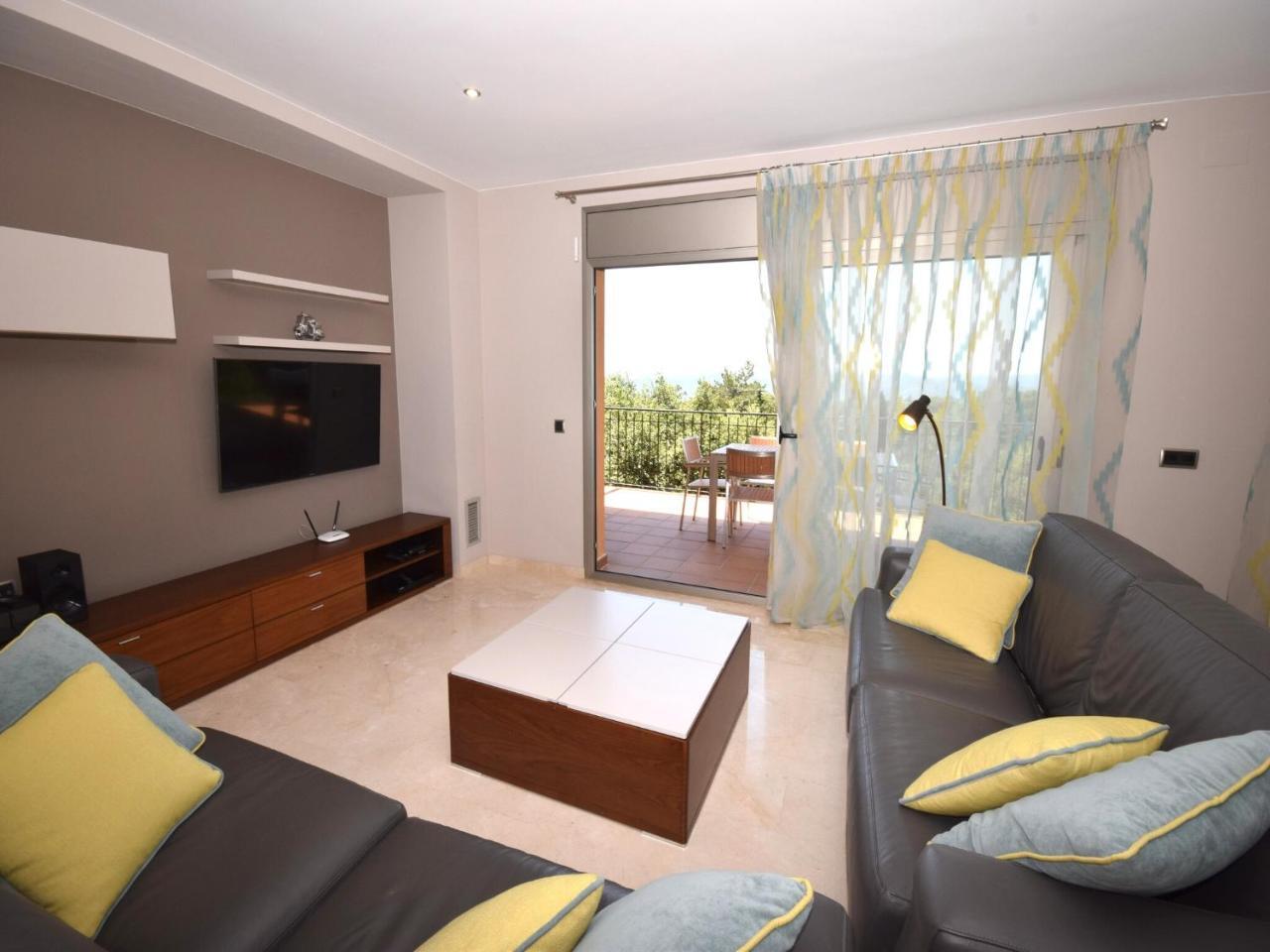 Apartment in Platja D'aro Near Beaches, Cleaning Included