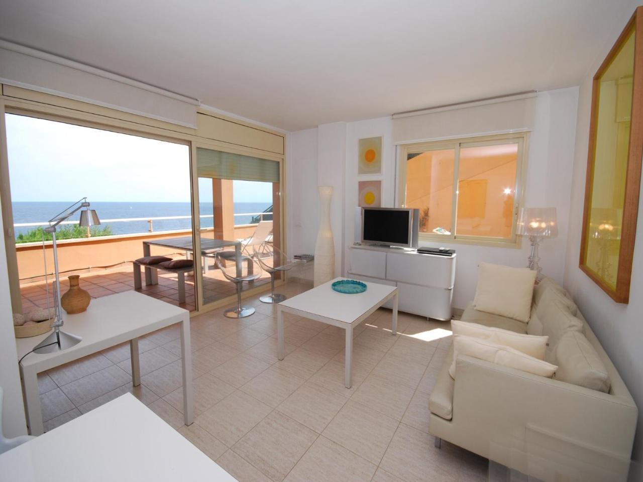 Apartment in Sant Feliu Near the Beach, Cleaning Included 2