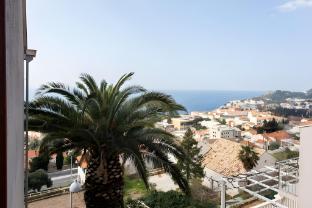 Guest House Old Town View - One Bedroom Apartment with Balcony And Sea View - a 22 Romantic 1