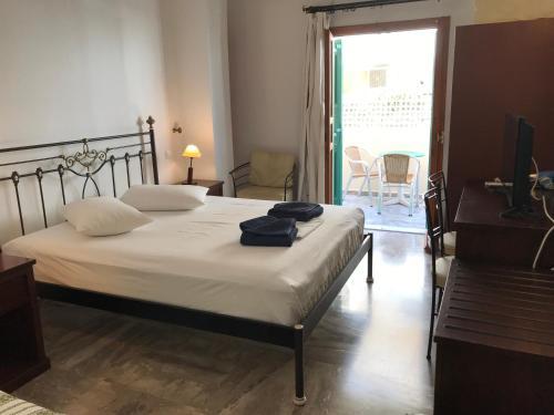 Ifestia Hotel Santorini 2