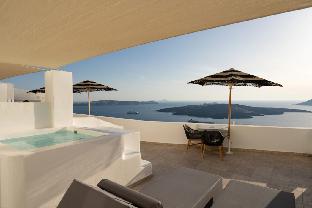 Adamis Majesty Suites 1