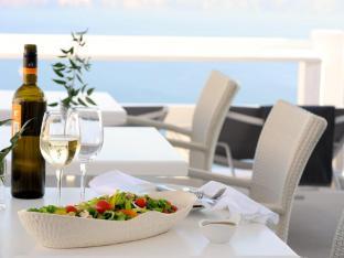 Aqua Mare Luxury Suites 1