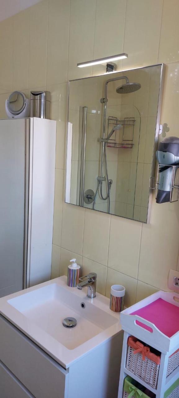 Camera Sole E Vista 1