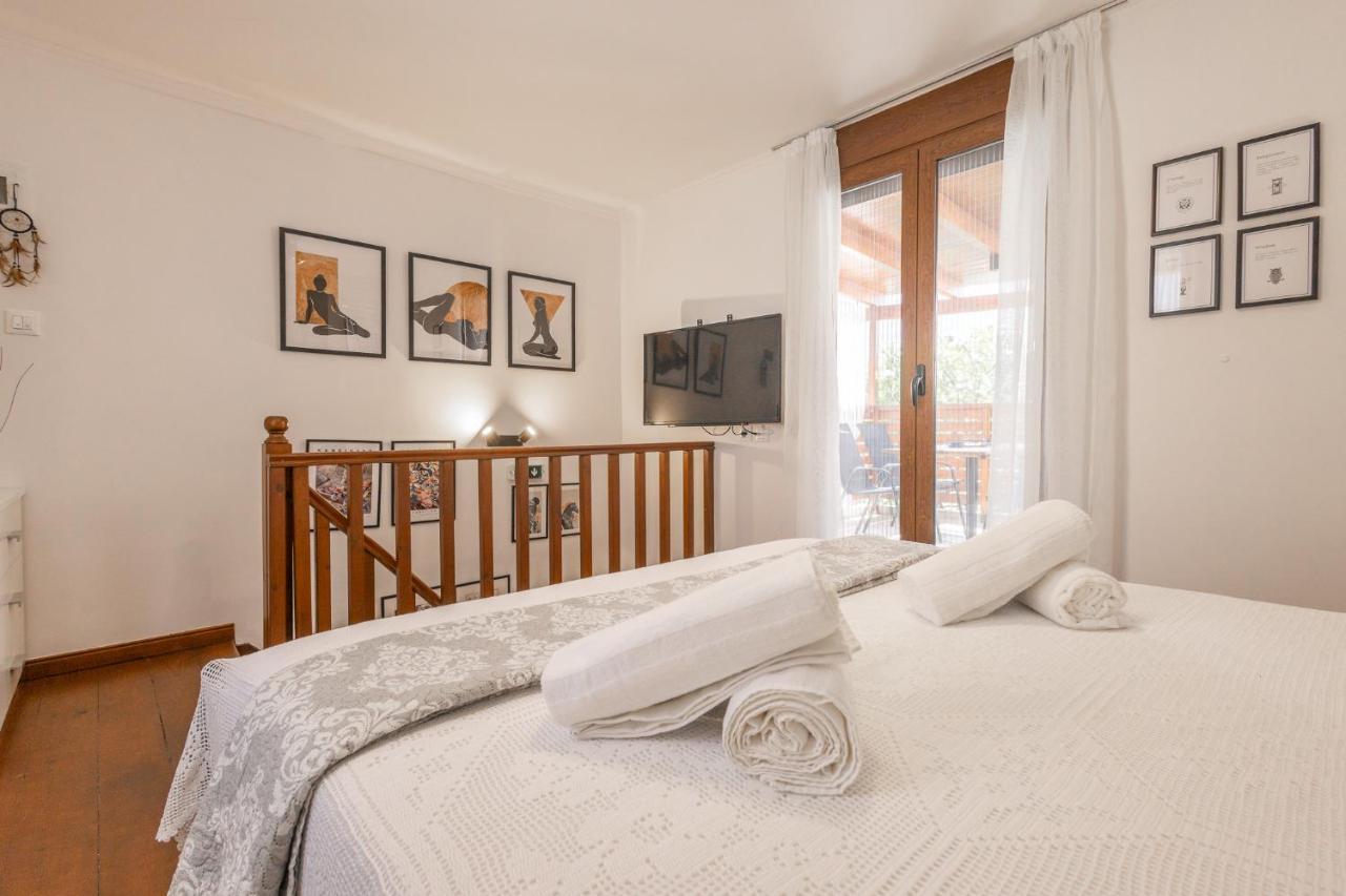 The Neo-Classic Loft 2