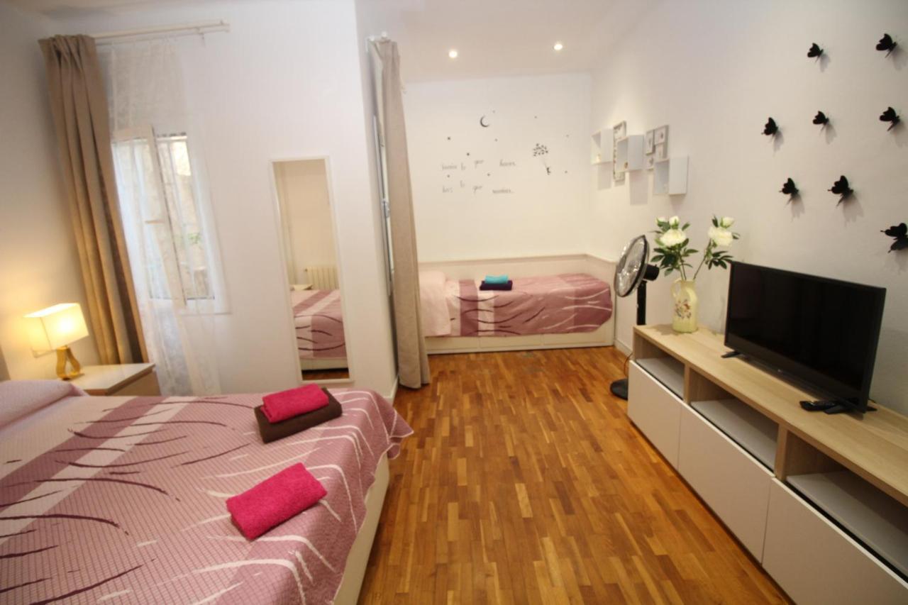 Rooms in Apartment Arago 2
