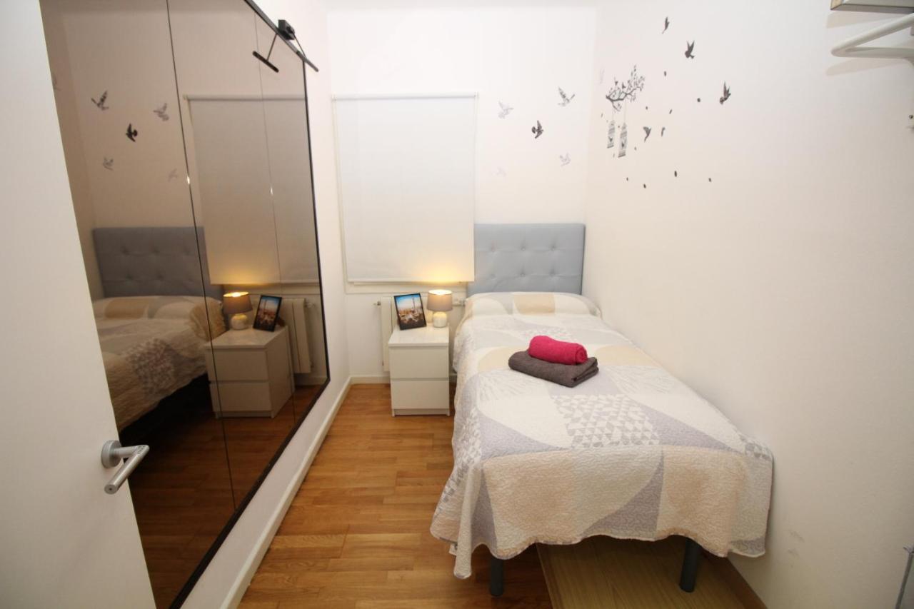 Rooms in Apartment Arago 1