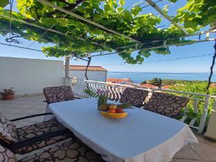 Apartment Angelina - Three Bedroom Apartment with Balcony And Sea View 2