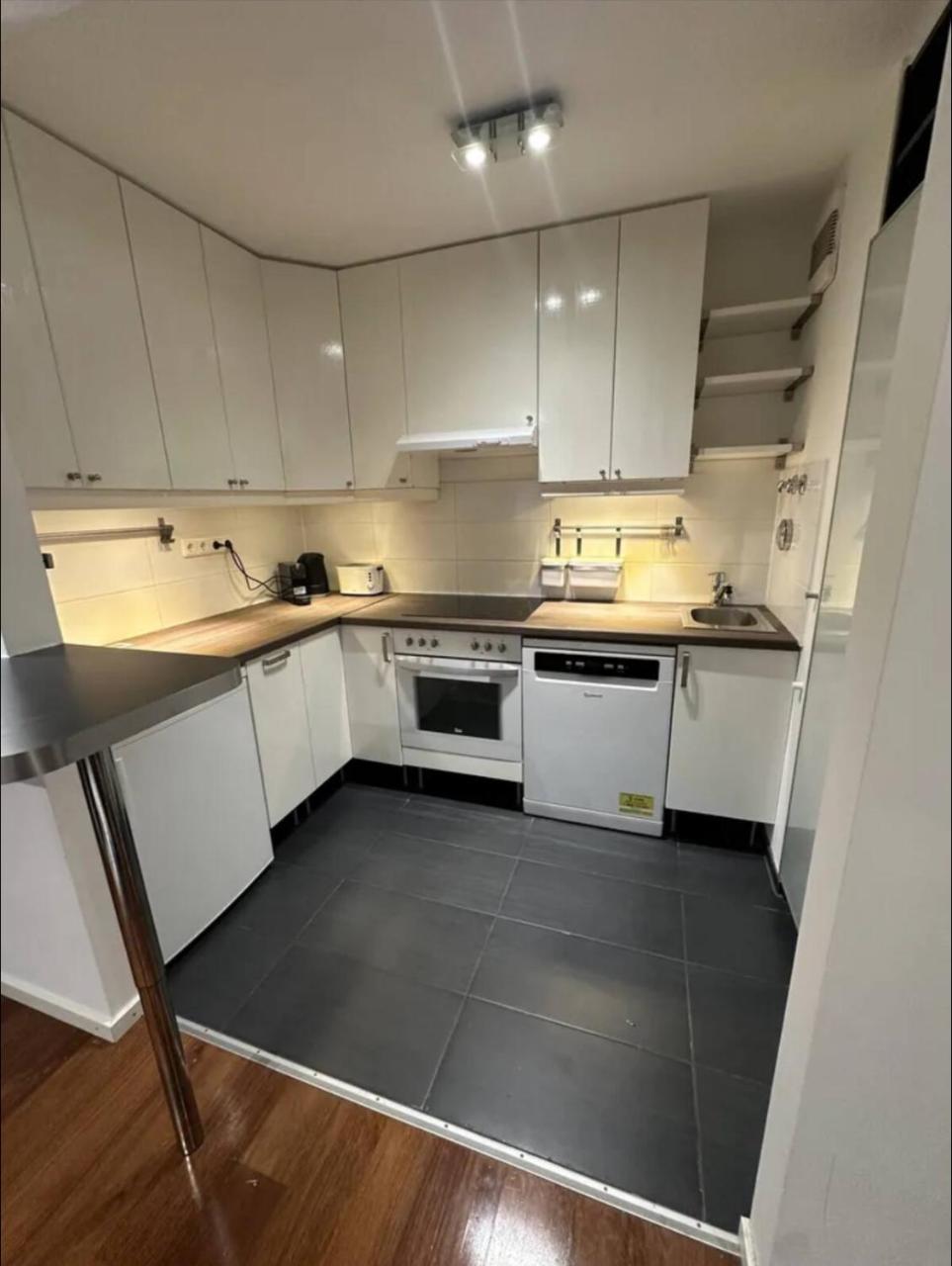 Quiet Retreat with Balcony in the Centre of Munich 1