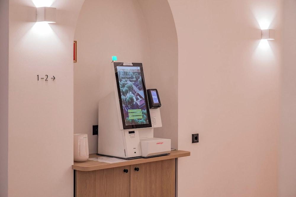 Augustiner Gutshof Menterschwaige 1