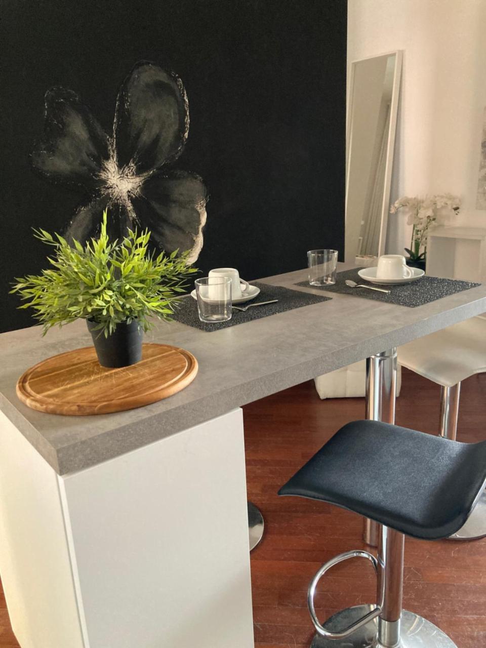 Rossini 7 (Adults Only)