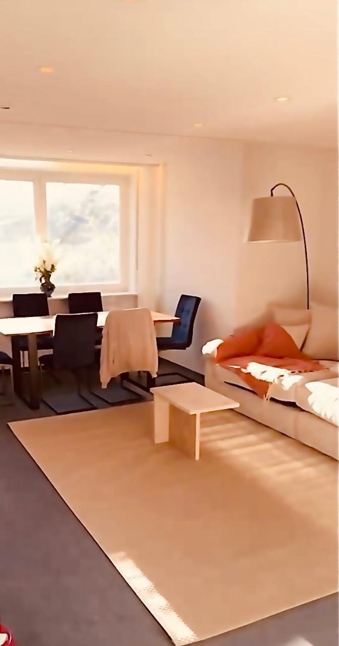 Quiet Family Apartment - 10 Min To Center & Oktoberfest - Free Parking - Near Nymphenburg Palace & Botanical Garden 1