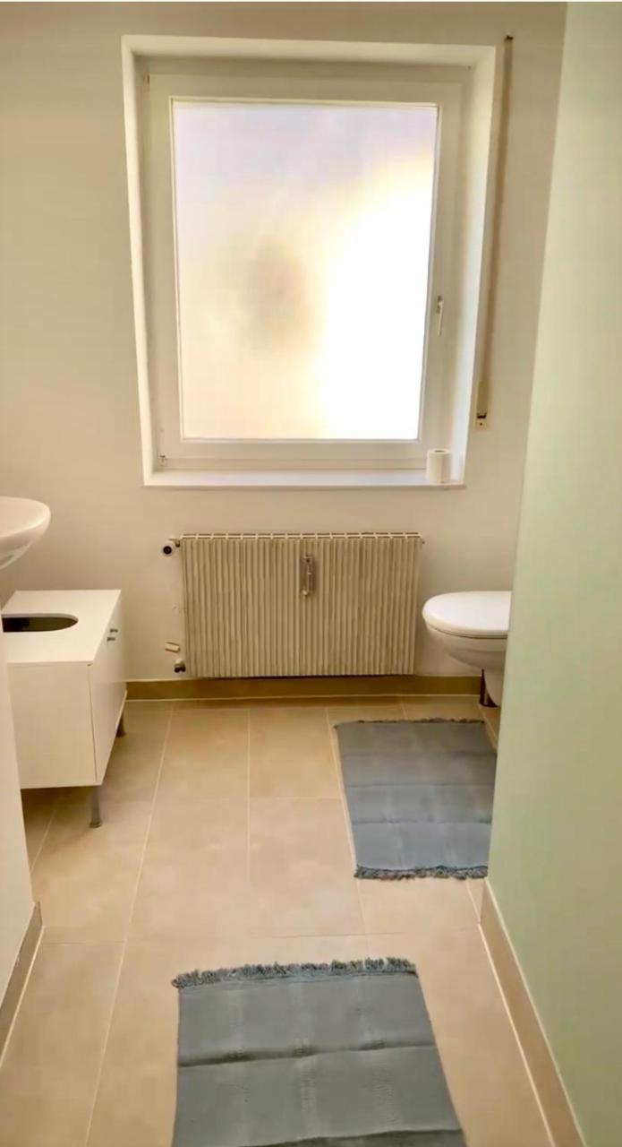 Quiet Family Apartment - 10 Min To Center & Oktoberfest - Free Parking - Near Nymphenburg Palace & Botanical Garden 2