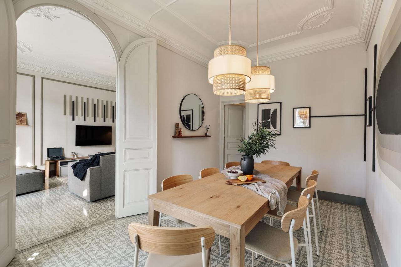 Kaftan - 5 Bedrooms And Balcony in Eixample Dreta 2