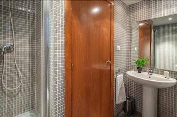 Habitat Apartments Carders 1