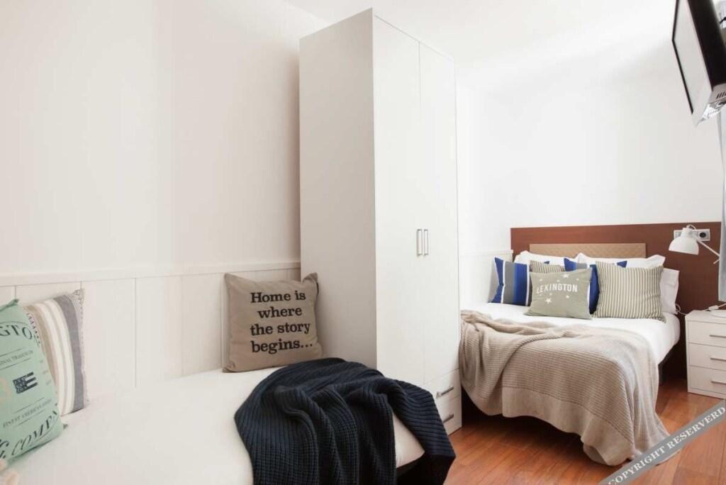 Enjoybcn Dali Apartments 1