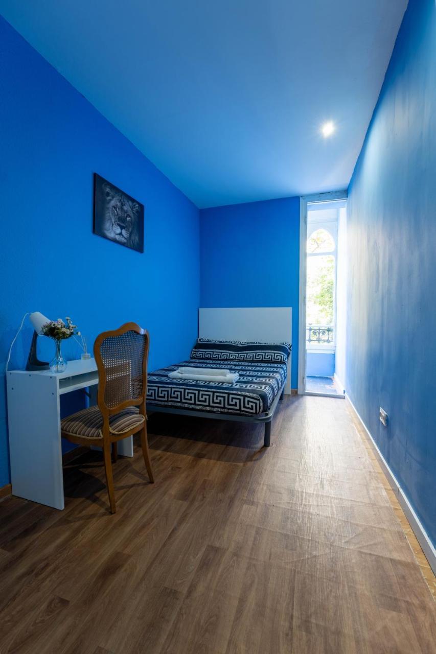 Rooms in Charming Apartment in Center Eixample (Adults Only)