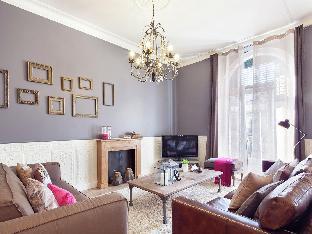 Exclusive Apartment for 4 People in Characteristic Area of Barcelona 2