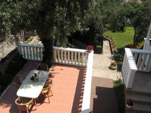 Apartments Travarevic - Two-Bedroom Duplex 6 Adults (Adults only) 1