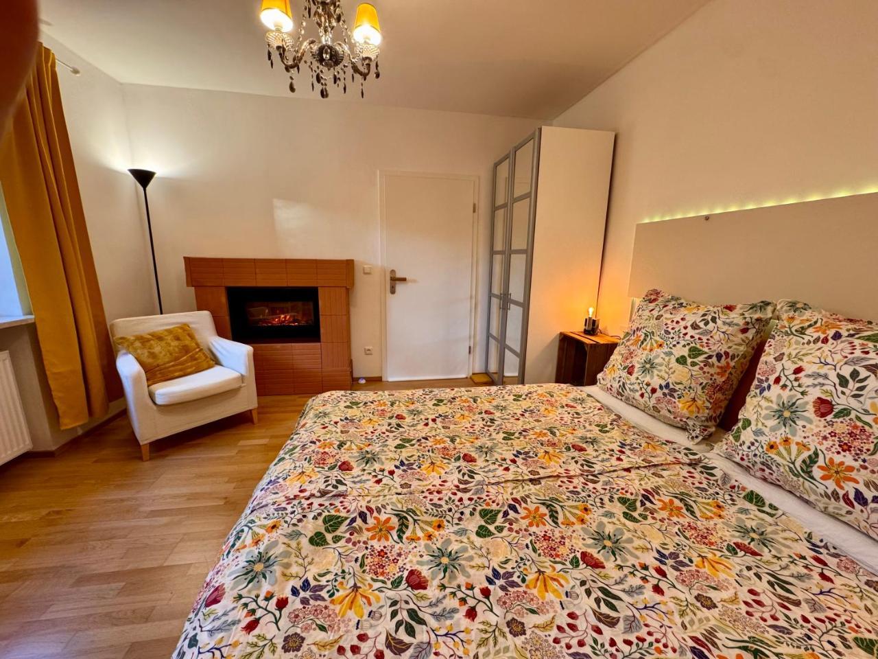 Modernes Zimmer Am Park Mit Garten, Huhner & Enten (Adults Only) 2