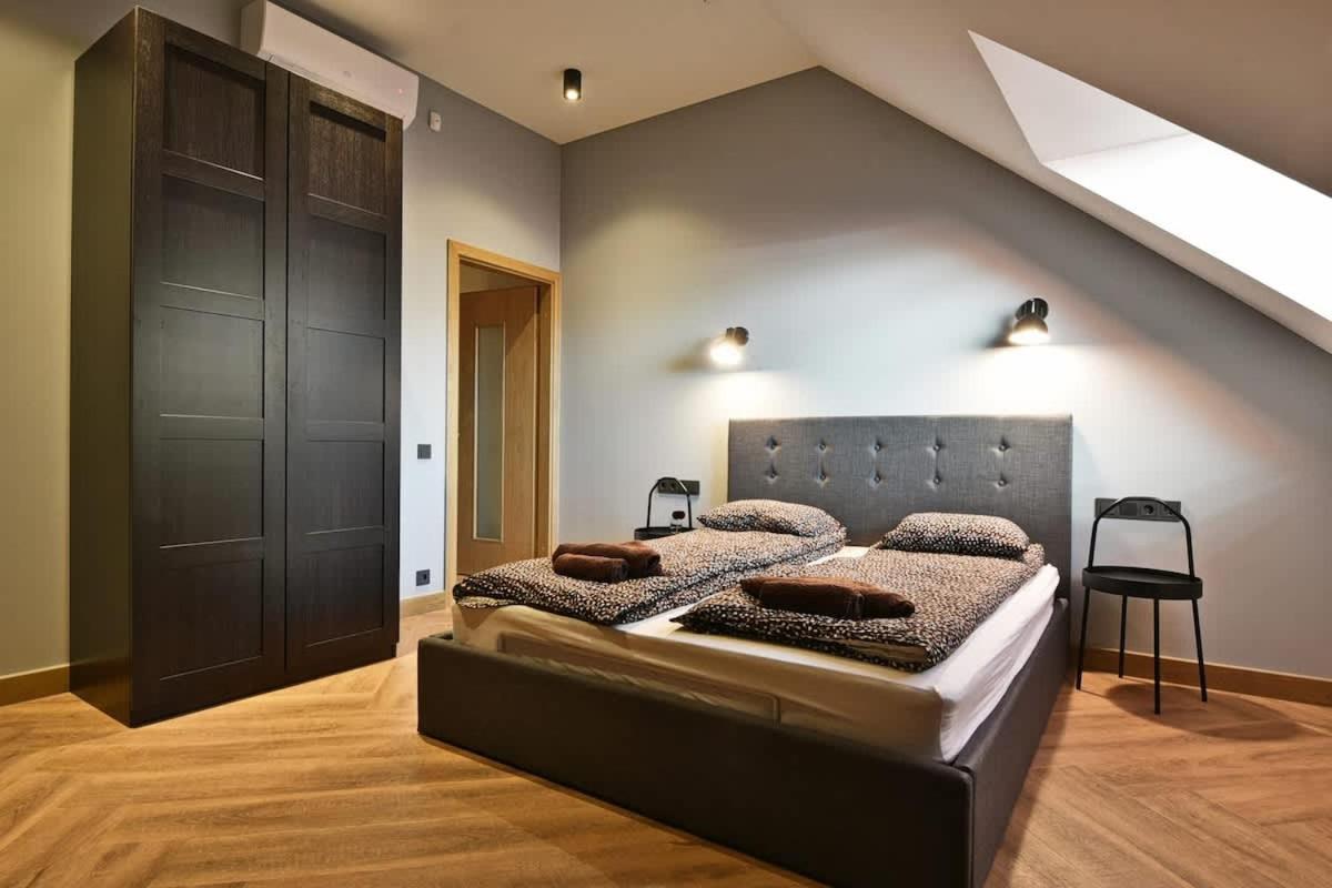 Domillion 1bdr New Old Town Apt U2305