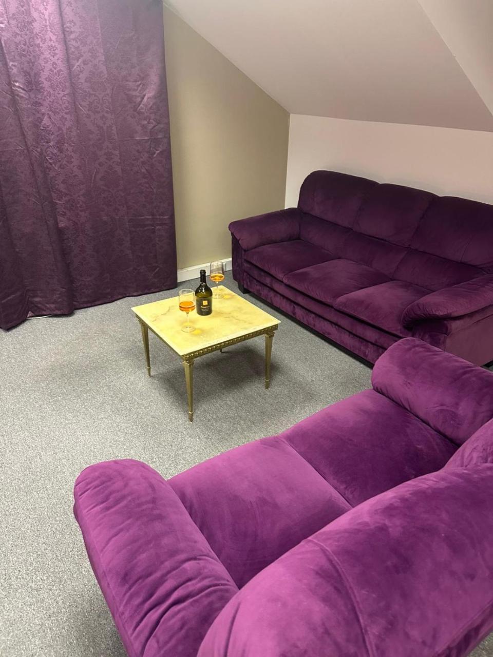 B&M Studio Self-Check in