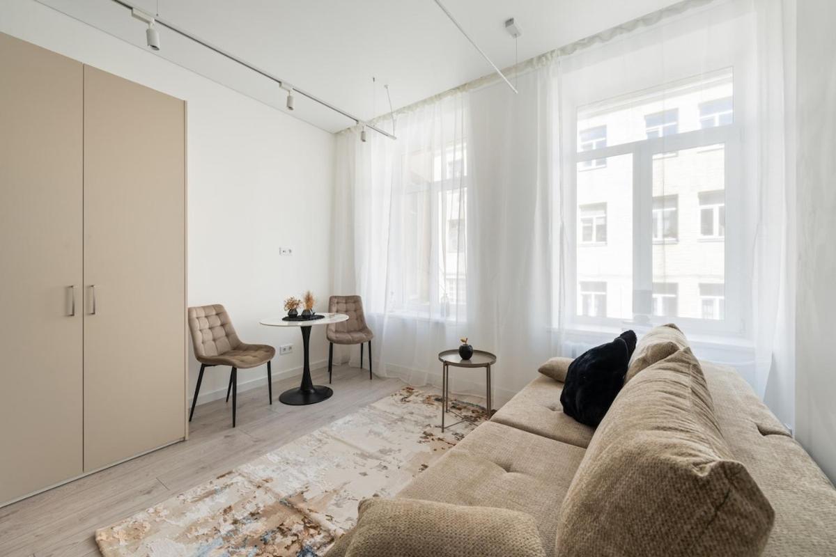 Close To Old Town & Amenities 1